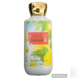 Bath & Body Works love & sunshine body lotion